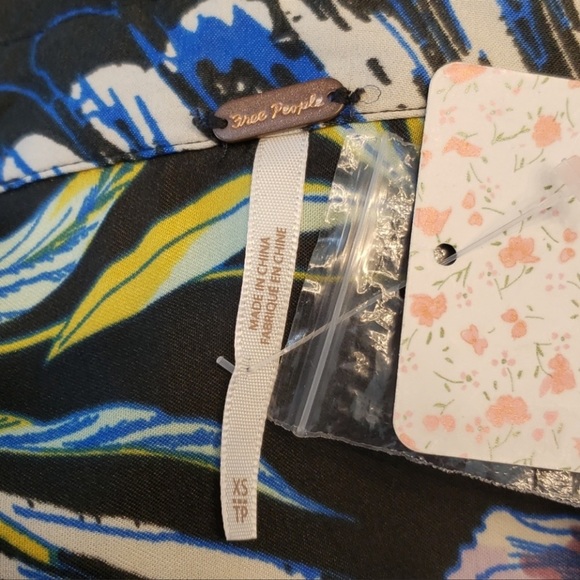 Free People Silky Nights Blouse XS NWT - Picture 6 of 9